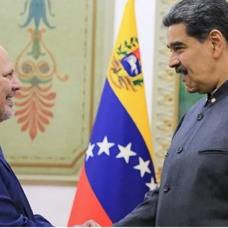 Fiscal Karim Khan y Nicolás Maduro. Foto cortesía: Prensa presidencial