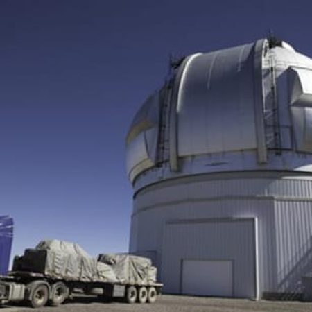 Astrónomos descubren a un "joven Júpiter"