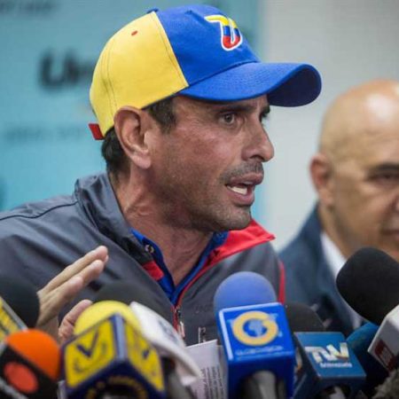 Capriles: Maduro sigue burlándose del país y de los trabajadores