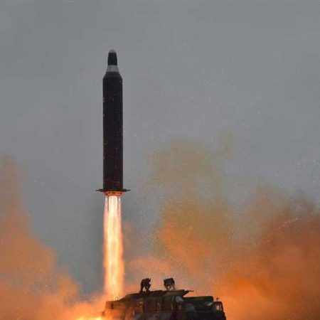 Japón evalua adoptar escudo antimisiles tras ensayos norcoreano