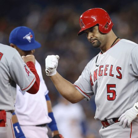 Pujols alcanza las 100 producidas en triunfo de Angelinos