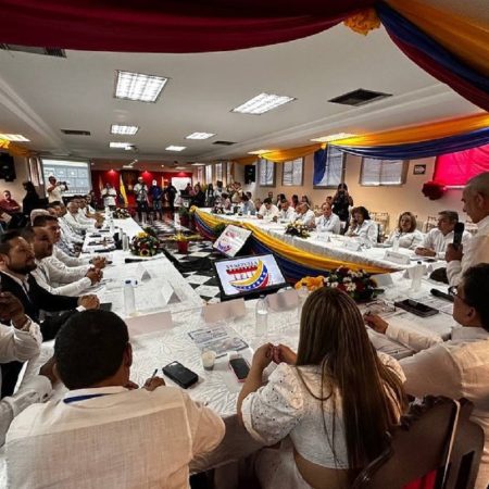 Venezuela y Colombia abordan los desafíos en la frontera común durante un foro binacional