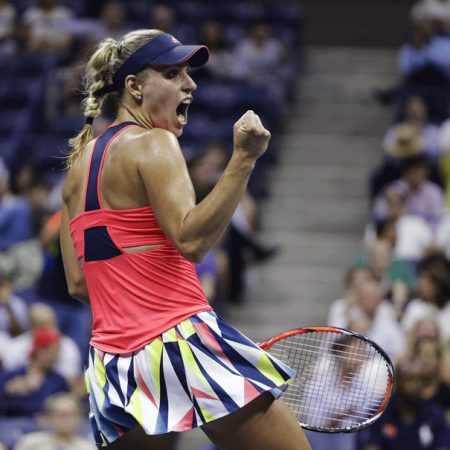 Kerber celebró el número uno avanzando a la final del US Open