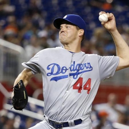 Hill retirado pese a 7 innings perfectos en triunfo de Dodgers