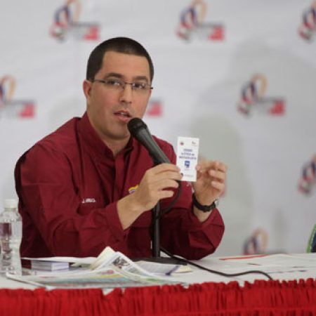 Incremento en matrículas no debe privar derecho a estudios superior