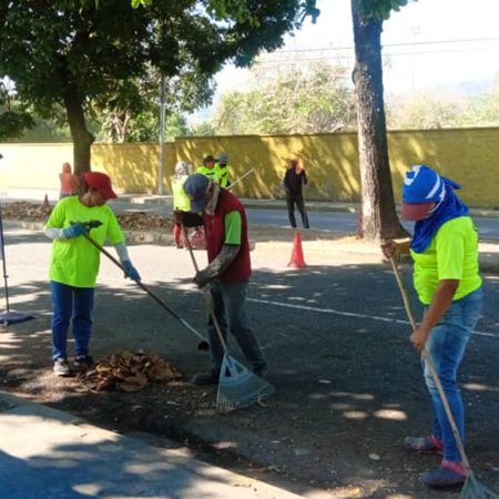 Cuadrillas se desplegaron en calles y avenidas de Naguanagua