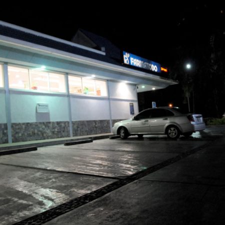 Intento de atraco en estacionamiento de Farmatodo La Trigaleña