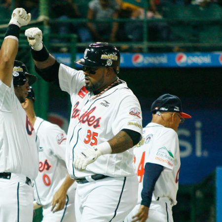Caribes acabó con el invicto de Leones