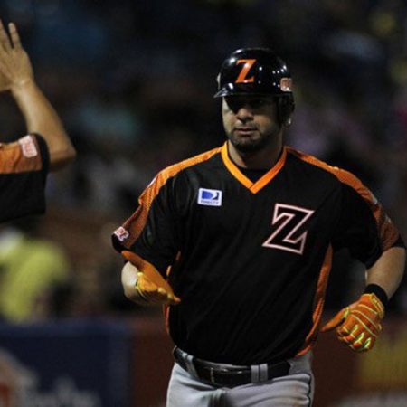 Las Águilas no creen en nadie y despacharon a los Tigres