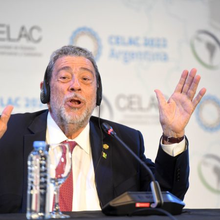 San Vicente y las Granadinas asume la presidencia de la Celac