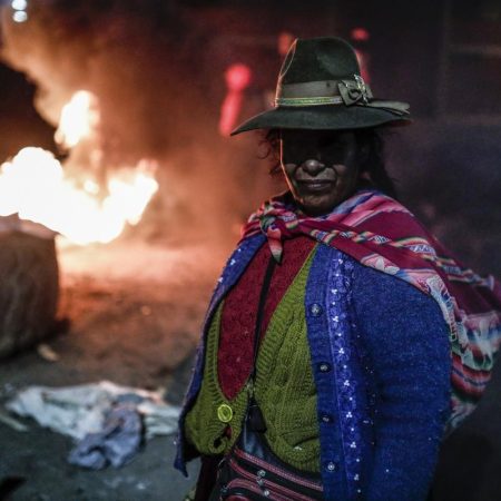 Al menos 12 heridos en protestas cerca de un aeropuerto peruano