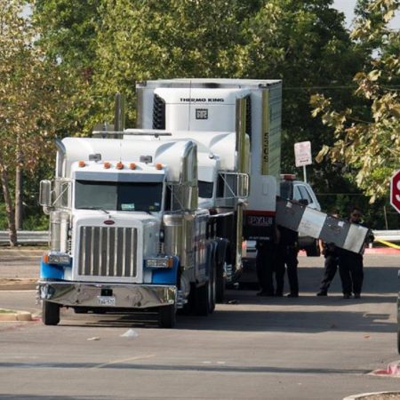 El 23 de julio, 10 migrantes murieron dentro de un camión en Texas. (Foto EFE)