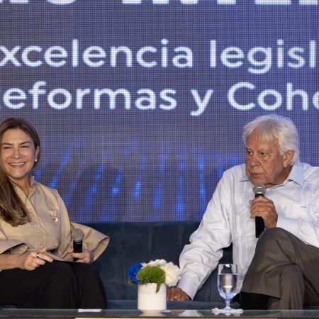 Felipe González: Maduro ha dismuinuido la riqueza venezolana al 25%