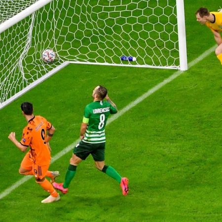 Álvaro Morata anotando uno de sus goles ante el Ferencvaros. / Foto EFE