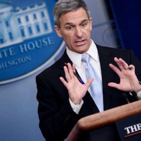 Ken Cuccinelli, director interino de la Oficina de Servicios de Ciudadanía e Inmigración en la Casa Blanca.