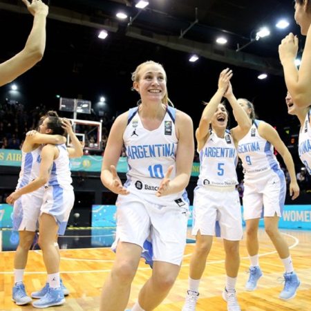 Las jugadoras argentinas celebraron su pase a la final del evento continental./Foto: Fiba.com
