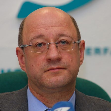EE.UU. acusa a legislador ruso de conspirar para influir en política del país