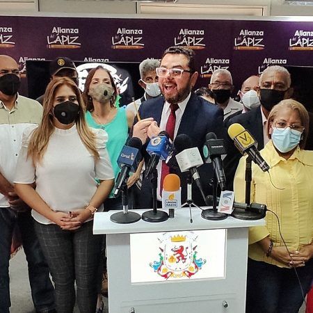 Ecarri denuncia ataque a la identidad caraqueña y reta a Maduro a realizar referéndum