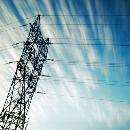 Ataque al sistema eléctrico. (Foto Referencial)