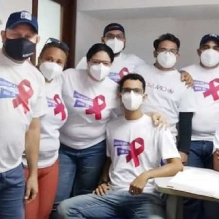 Trabajadores de la ONG Azul Positivo (Foto Referencial )