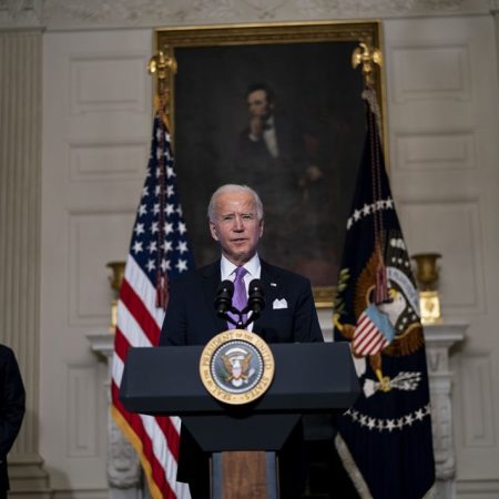 Gobierno de Biden no espera tener contacto con Maduro "en el corto plazo", dice funcionario