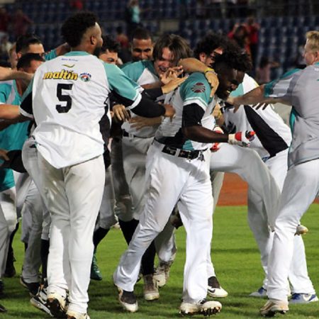 El quisqueyano Olmo Rosario se vistió de héroe en el triunfo margariteño/Foto: Prensa Bravos de Margarita