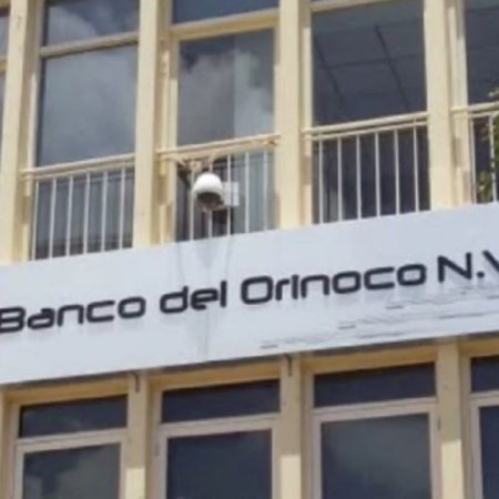 Banco del Orinoco en Curazao. Foto cortesìa Cronicas del Caribe
