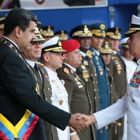 El presidente venezolano, Nicolás Maduro, durante uno de los actos conmemorativos del natalicio del Libertador Simón Bolívar hoy en Puerto Cabello. Foto EFE