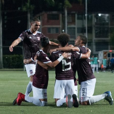 El elenco granate triunfó por segunda jornada consecutiva para subir al tercer puesto del Apertura./Foto: @Carabobo_FC