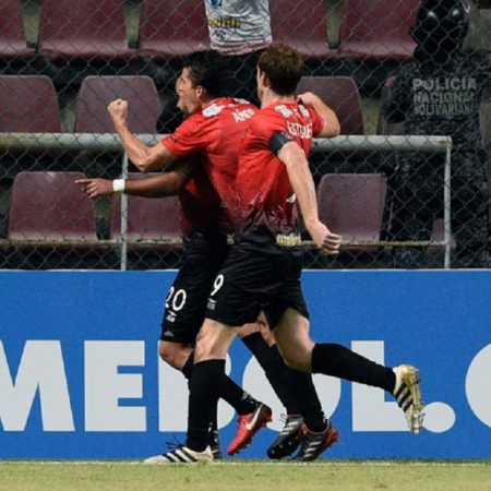 El Caracas FC venció 2-0 al Sport Huancayo para tomar ventaja en la segunda fase de la Copa Sudamericana./Foto: AFP