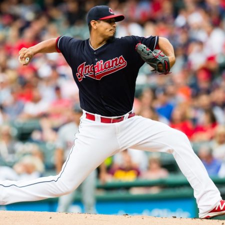 Carlos Carrasco estuvo dominante sobre la lomita para llegar a 10 triunfos por tercera vez en su carrera./Foto: AFP