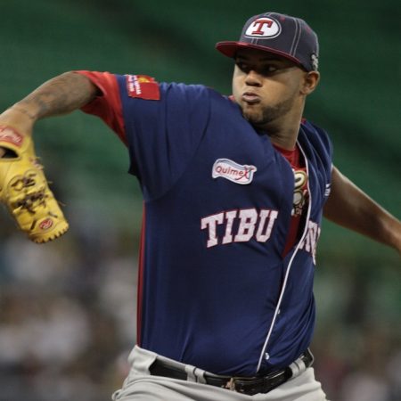 Kelvin De La Cruz Tiburones de La Guaira
