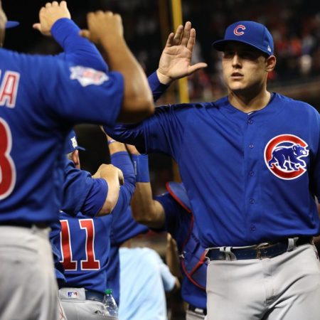 Anthony Rizzo fue clave en el triunfo de los Cachorros al remolcar dos carreras./Foto: AFP