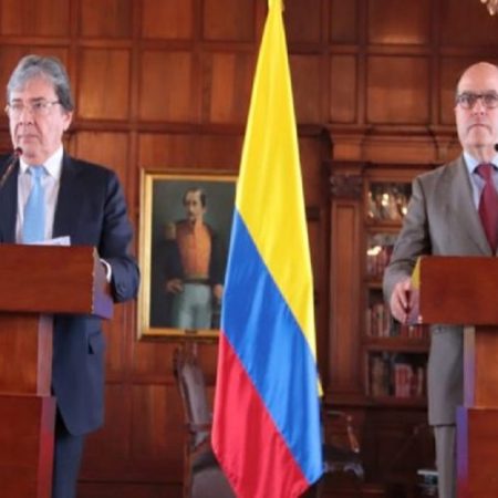 Carlos-Holmes-Trujillo-y-Borges-750x375-1019