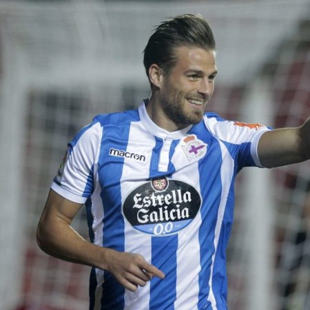 Christian Santos celebrando un tanto con el Deportivo de la Coruña. / Foto archivo