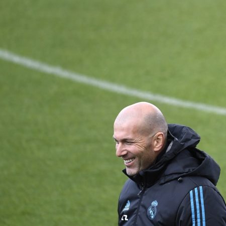 Zinedine Zidane se mostró cauto en la previa y afirmó que sus dirigidos deben saltar al césped enfocados en ganar./Foto: AFP