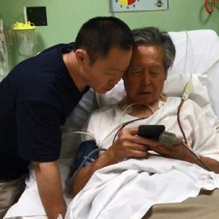 Momento de cuando Fujimori se enteró del indulto. (Foto @AlertaNews24)