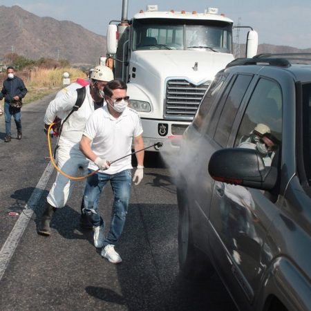 Lacava activó puntos de desinfección vehicular en accesos al estado Carabobo. Foto prensa Gobernación de Carabobo