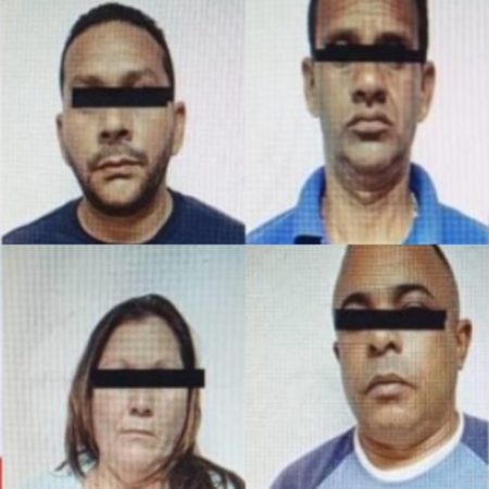Los acusados intentaron cambiar la enumeración identificativa de los tubos por etiquetas de empresas privadas. Foto: Instagram de Douglas Rico.