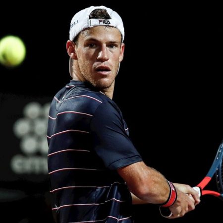 El preclasificado número 8 venció 6-2, 7-5 al español. Foto EFE.