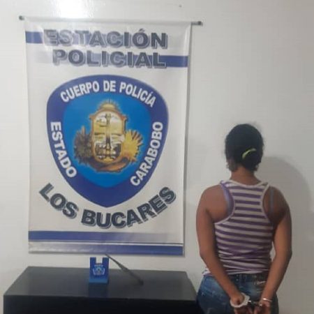 La presunta agresora fue puesta a la orden de la Fiscalía de Delitos Comunes. Foto cortesía