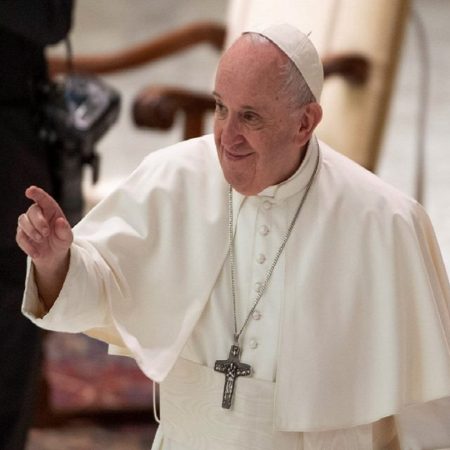 El Papa recuerda la "urgencia" de impulsar "una nueva mentalidad económica"