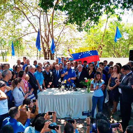 Dirigente de UNT celebran aniversario del partido (Foto @partidoUNT)