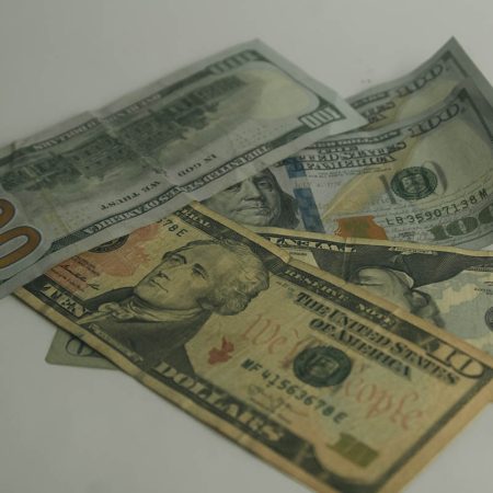 El-Carabobeno-dolares-americanos-sueltos