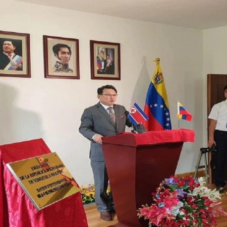 Venezuela expresa su firme disposición a fortalecer las relaciones con Corea del Norte