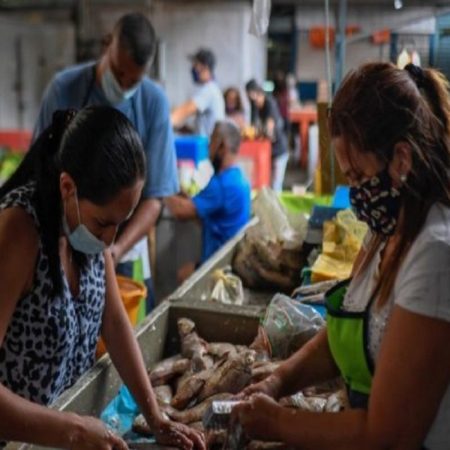Ventas en mercados de Venezuela. Foto cortesía: Alberto News
