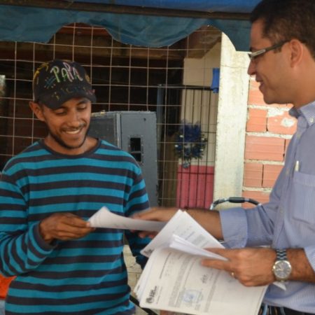 Entrega de certificados de ocupación de hecho en Valle de Colina (3)