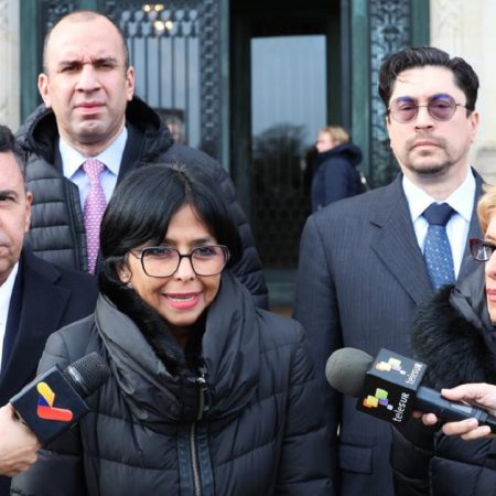 Delcy Rodríguez: Guyana quiere convertir a la CIJ en instrumento para detener el referendo