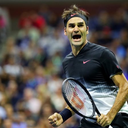 Roger Federer no tuvo problemas para superar a López e instalarse en los octavos de final./Foto: AFP