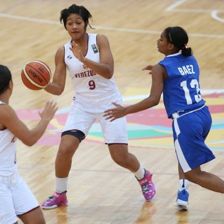 La representación criolla lavó su imagen y logró ante las quisqueyanas su primer laurel del evento./Foto: Fiba.com